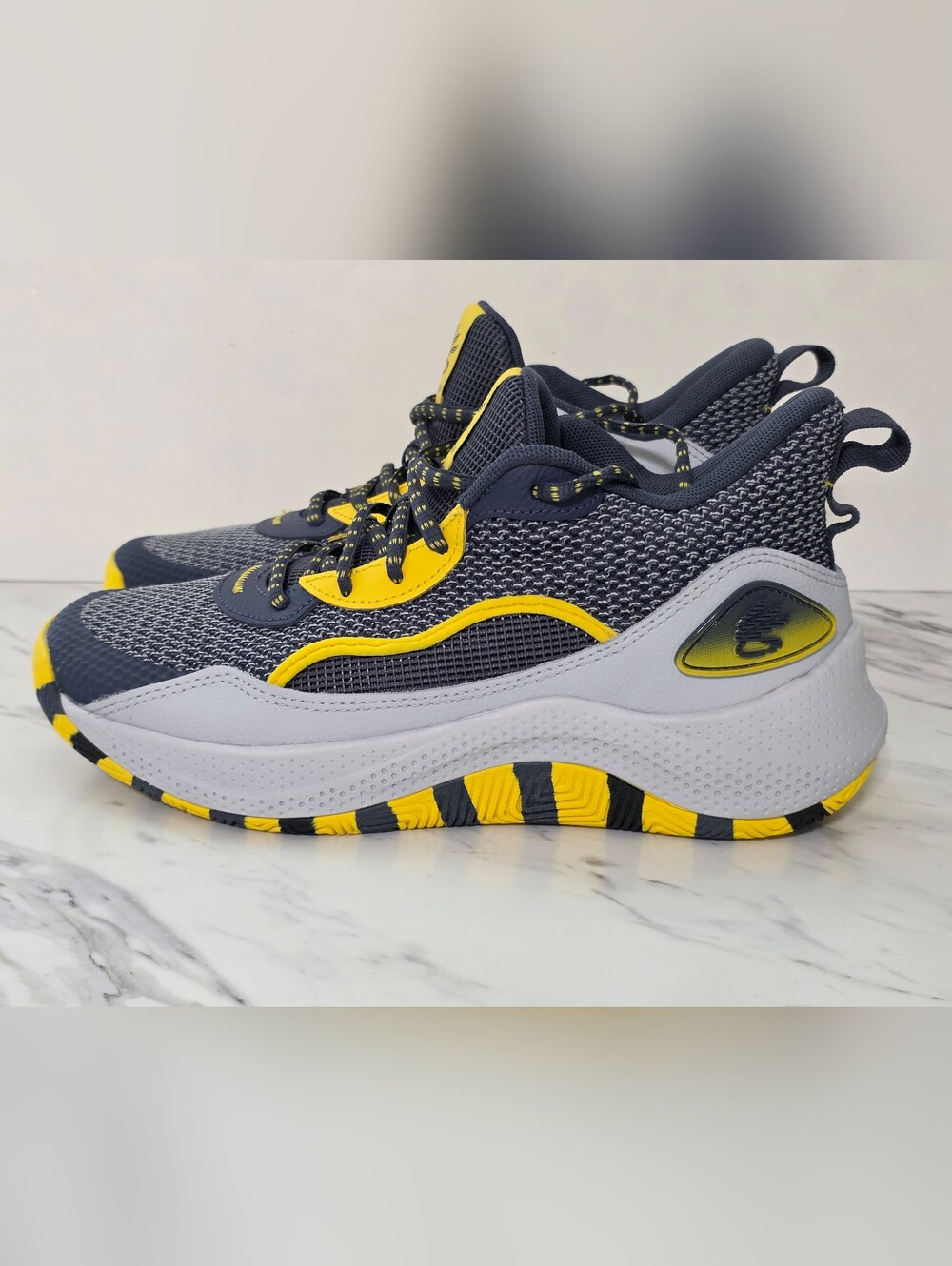 Under Armour Curry 327 Basketball  Shoes Multicolor Mesh Upper Men's Size 8